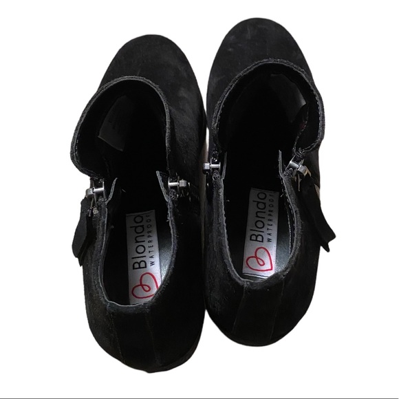 BLONDO BLACK SUEDE WATERPROOF ANKLE BOOTS SIDE ZIPS SIZE 6.5 $150 LIKE NEW BOOTS - Picture 8 of 16